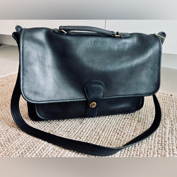 COACH VINTAGE | Unisex 1990s Vintage Coach Leather Messenger Bag - Picture 6 of 15